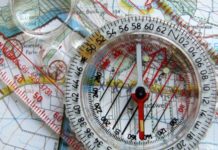 How do I get the compass direction on Google Maps? How do I get the compass direction on Google Maps?