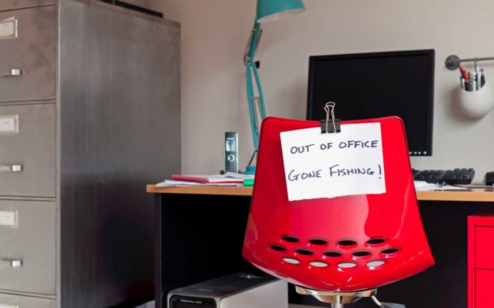 How do I put an out of office message on vacation?