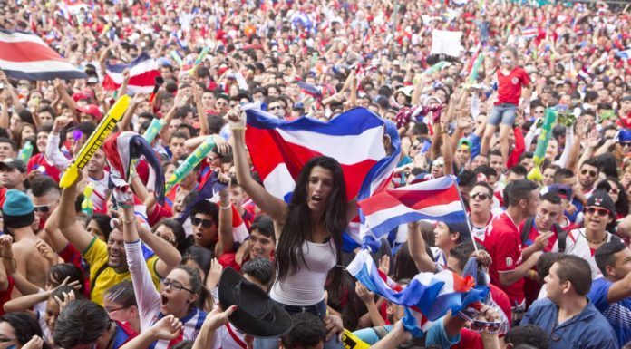 How do people in Costa Rica celebrate weddings? How do people in Costa Rica celebrate weddings?