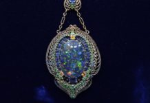 How do you authenticate a Tiffany necklace? How do you authenticate a Tiffany necklace?