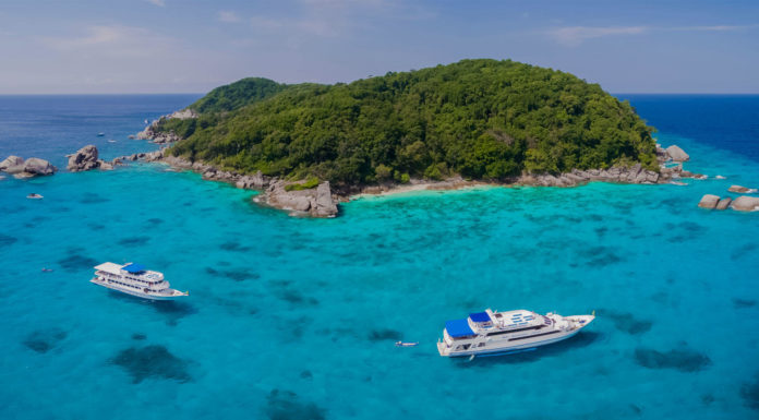 How do you dive in Similan Island? How do you dive in Similan Island?