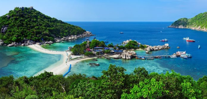 How do you fly to Koh Tao?