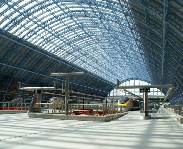 How early do you need to be at St Pancras for Eurostar?