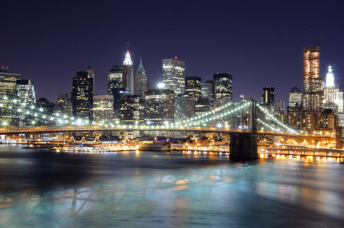 How far apart are Brooklyn and Manhattan?