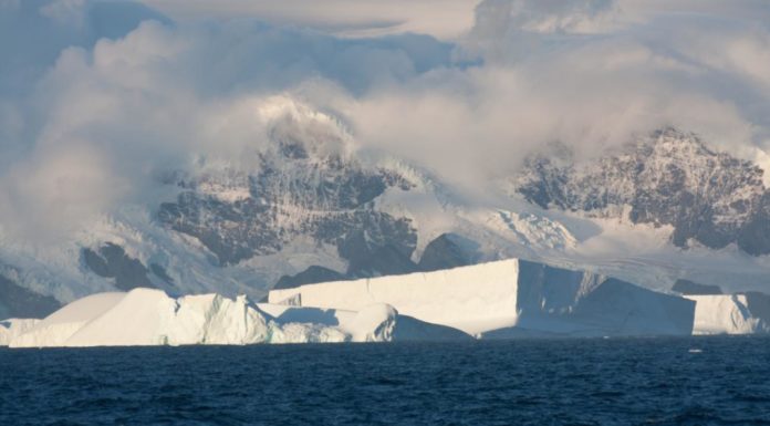 How far is Temecula from the ocean? How far is Temecula from the ocean?