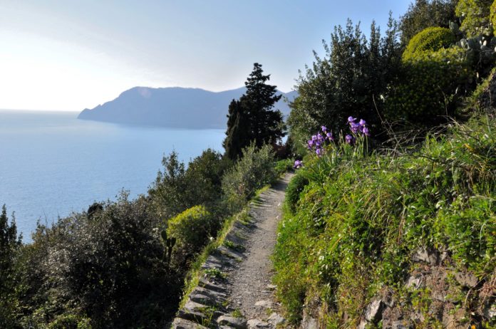 How long does it take to walk the 5 villages of Cinque Terre?