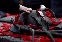 How long is the shift for the Tomb of the Unknown Soldier? How long is the shift for the Tomb of the Unknown Soldier?