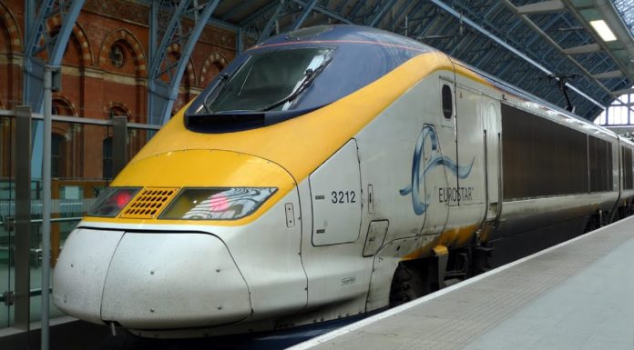 How long is the train ride from Paris to St Tropez? How long is the train ride from Paris to St Tropez?