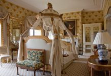 How many Choice hotels are there in the US? How many Choice hotels are there in the US?