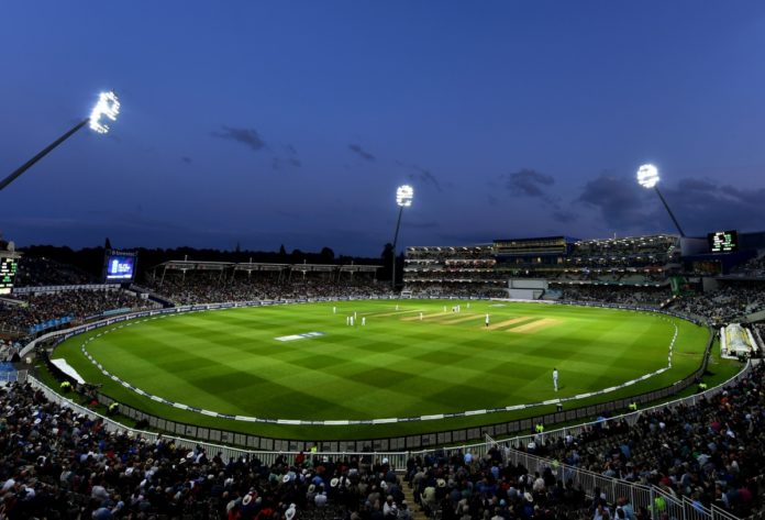 How many cricket stadiums are there in Mumbai?