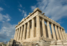 How many historical sites are in Spain? How many historical sites are in Spain?