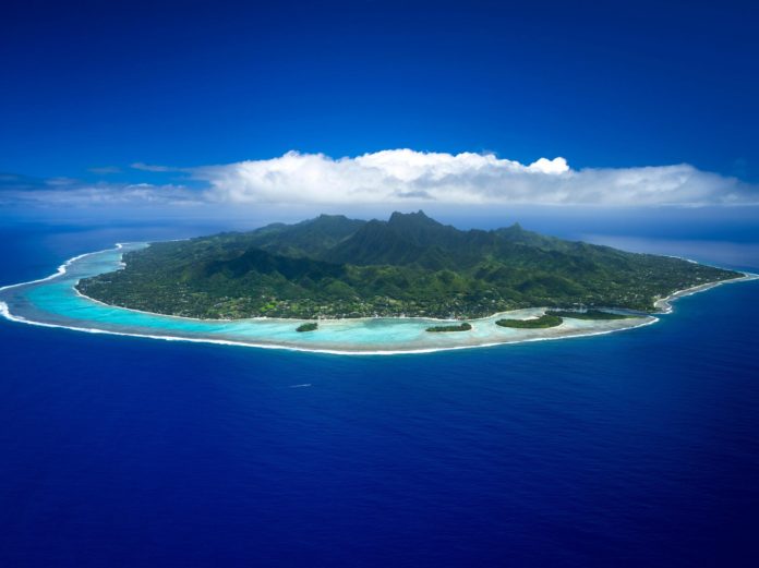 How many languages are in the Cook Islands?