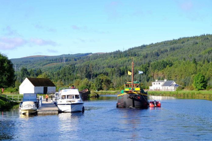 How many lochs are in the Caledonian Canal?