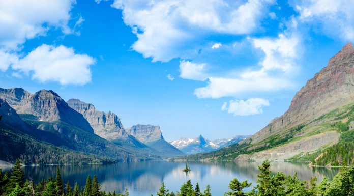 How many national parks are located in Sydney? How many national parks are located in Sydney?