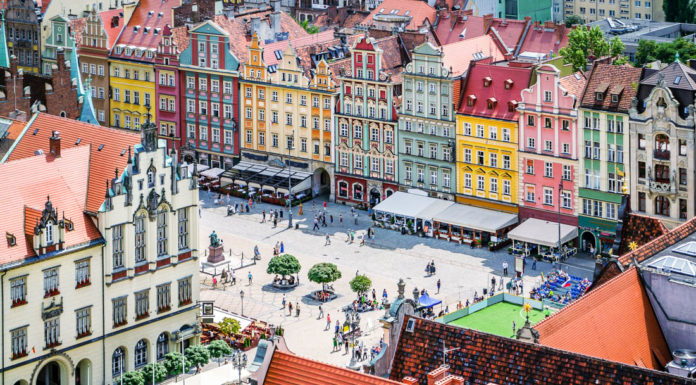 How much does a beer cost in Wroclaw? How much does a beer cost in Wroclaw?