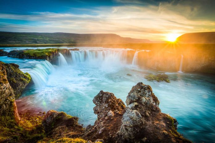 How much does a trip to Iceland cost from Canada?