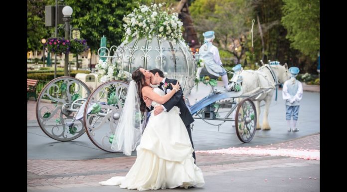 How much does a wedding in Greece cost? How much does a wedding in Greece cost?