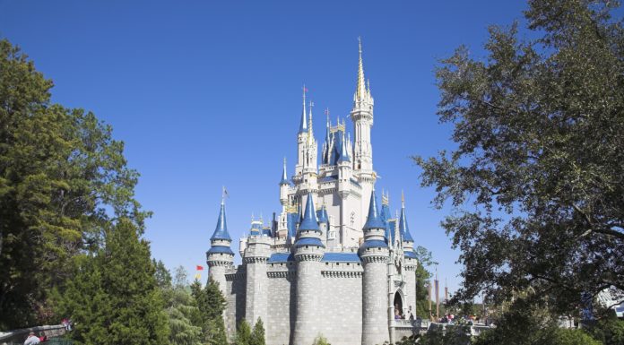 How much does it cost for a family of 4 to go to Disney World? How much does it cost for a family of 4 to go to Disney World?
