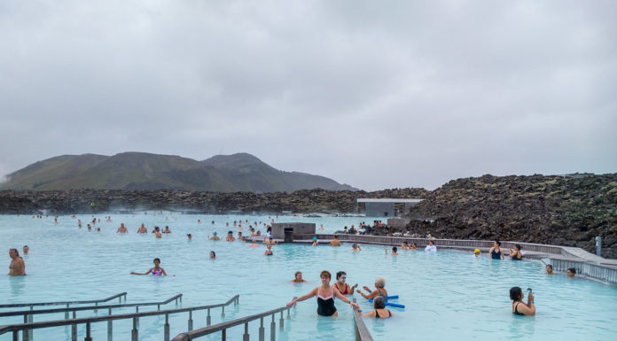 How much is a taxi from Reykjavik airport to Blue Lagoon? How much is a taxi from Reykjavik airport to Blue Lagoon?
