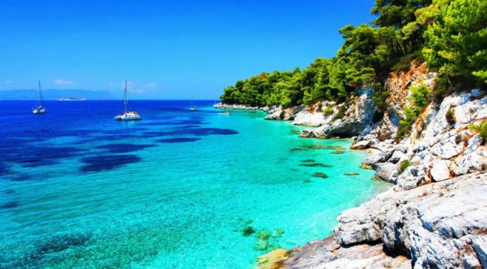 How much is it to rent a boat in Greece? How much is it to rent a boat in Greece?