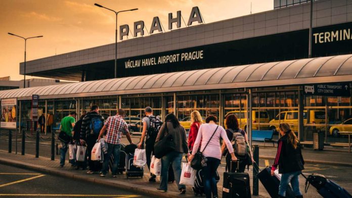 How much is uber from Prague Airport to city Centre?