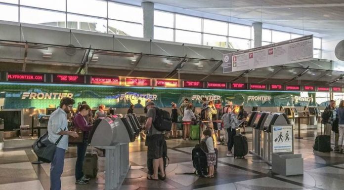 Is 1 hour enough for connecting flights in Newark? Is 1 hour enough for connecting flights in Newark?