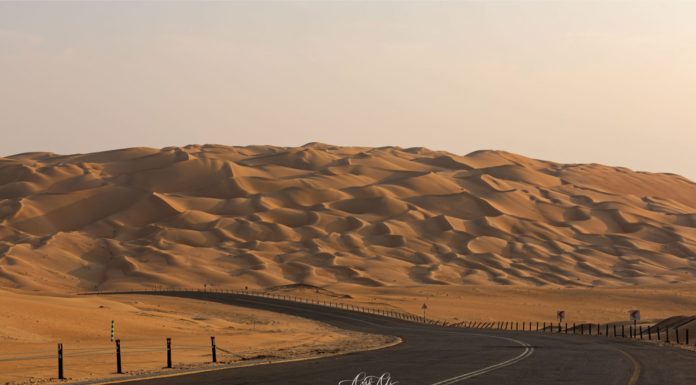 Is Abu Dhabi near Qatar? Is Abu Dhabi near Qatar?
