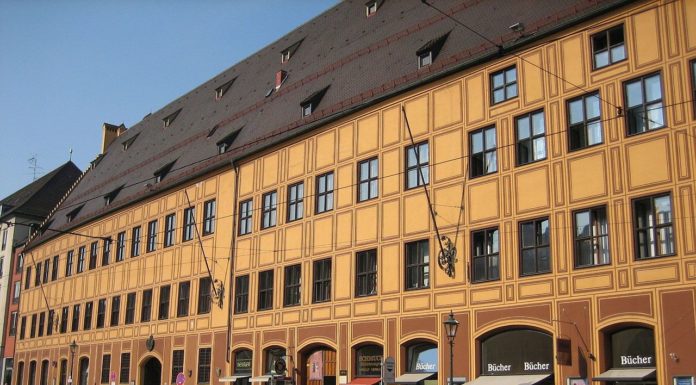 Is Augsburg beautiful? Is Augsburg beautiful?