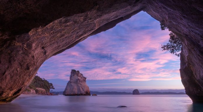 Is Cathedral Cove better at sunrise or sunset? Is Cathedral Cove better at sunrise or sunset?