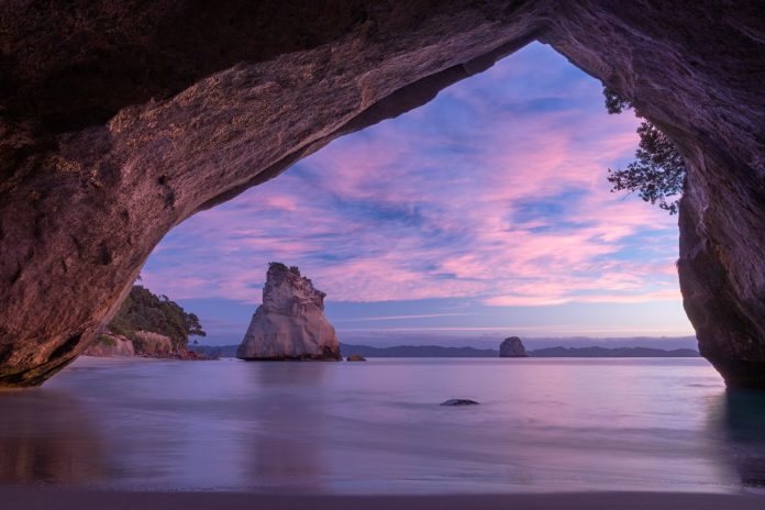 Is Cathedral Cove better at sunrise or sunset?