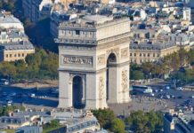 Is Emily in Paris kid friendly? Is Emily in Paris kid friendly?