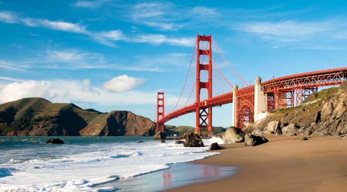 Is Golden Gate Bridge near Alcatraz? Is Golden Gate Bridge near Alcatraz?