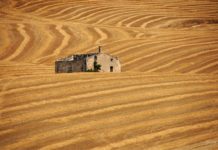 Is Granada better than Seville? Is Granada better than Seville?