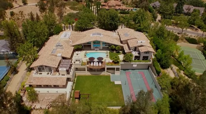 Is Hidden Hills gated? Is Hidden Hills gated?