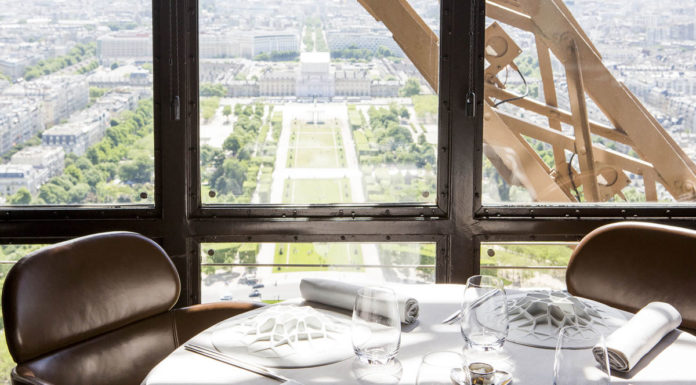 Is Jules Verne a Michelin star? Is Jules Verne a Michelin star?