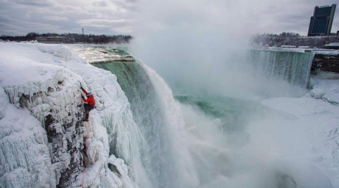 Is Niagara Falls frozen right now? Is Niagara Falls frozen right now?