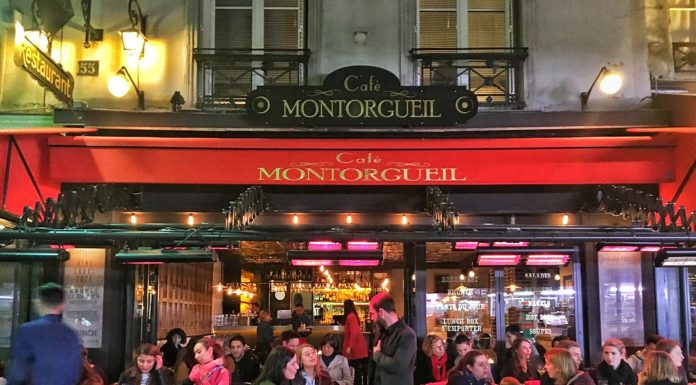 Is Paris English friendly? Is Paris English friendly?