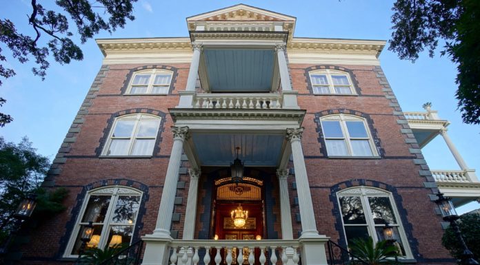 Is Savannah or Charleston better? Is Savannah or Charleston better?