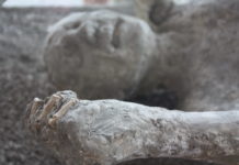 Is Vesuvius still active? Is Vesuvius still active?