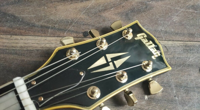 Is a Les Paul easier to play than a Strat? Is a Les Paul easier to play than a Strat?