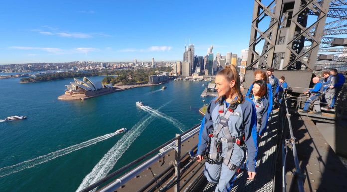 Is climbing the Sydney Harbour bridge scary? Is climbing the Sydney Harbour bridge scary?