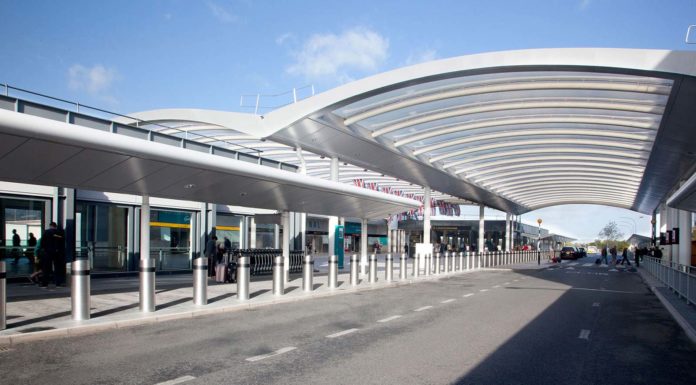 Is easyJet north or South Terminal? Is easyJet north or South Terminal?