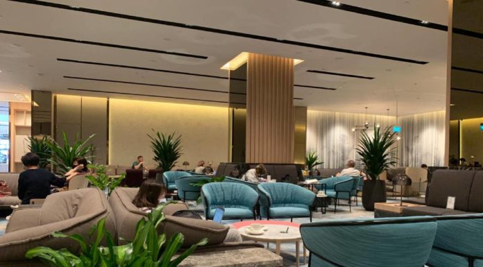 Is food free in lounge access? Is food free in lounge access?