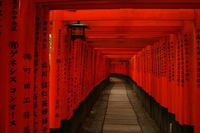 Is it OK to wear red in Japan?