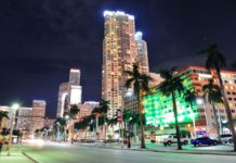 Is it better to stay in Downtown Miami or on the beach? Is it better to stay in Downtown Miami or on the beach?