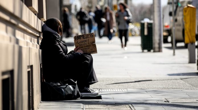 Is it better to work in Australia or New Zealand? Is it better to work in Australia or New Zealand?