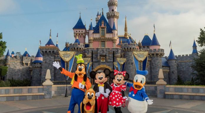 Is it cheaper to go to Disneyland or Disney World? Is it cheaper to go to Disneyland or Disney World?