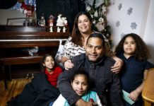 Is the Crawley family a real family? Is the Crawley family a real family?