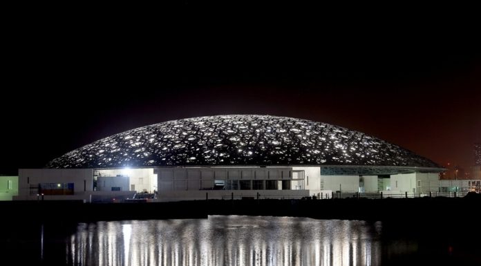 Is the Louvre open on weekends? Is the Louvre open on weekends?