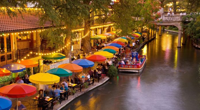 Is the San Antonio Riverwalk a real river? Is the San Antonio Riverwalk a real river?